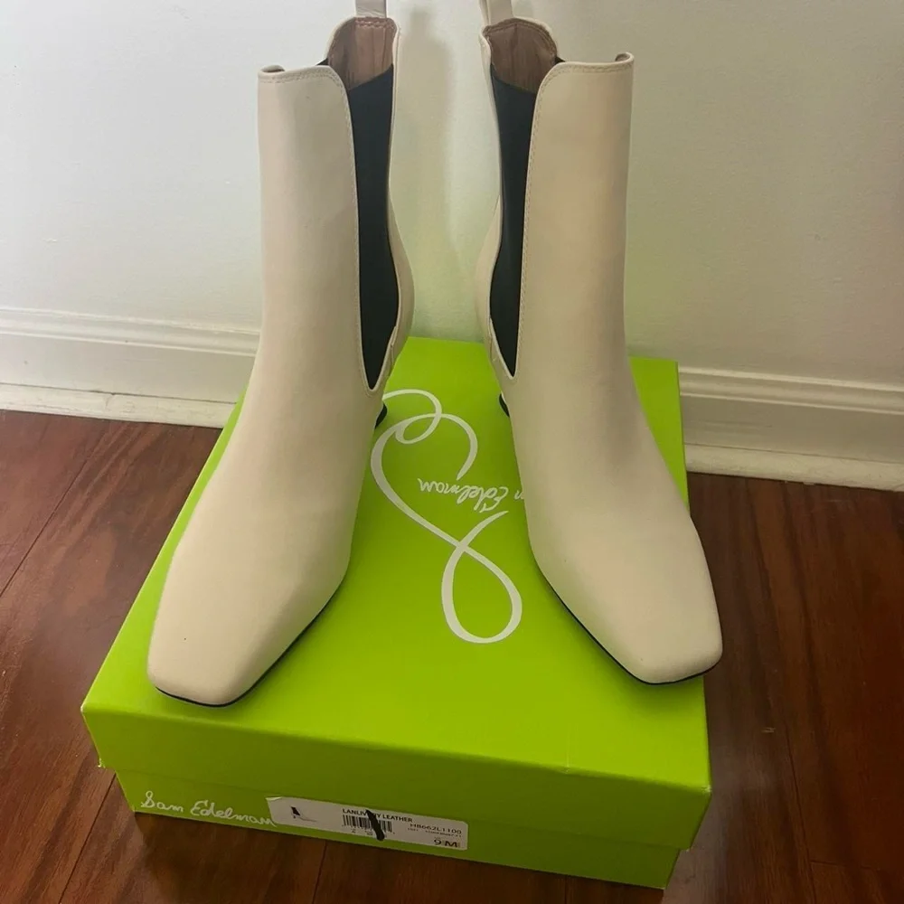 NWOT Cream Chelsea Ankle Boots with Kitten Heel Spring Career Office Work - Picture 3 of 6